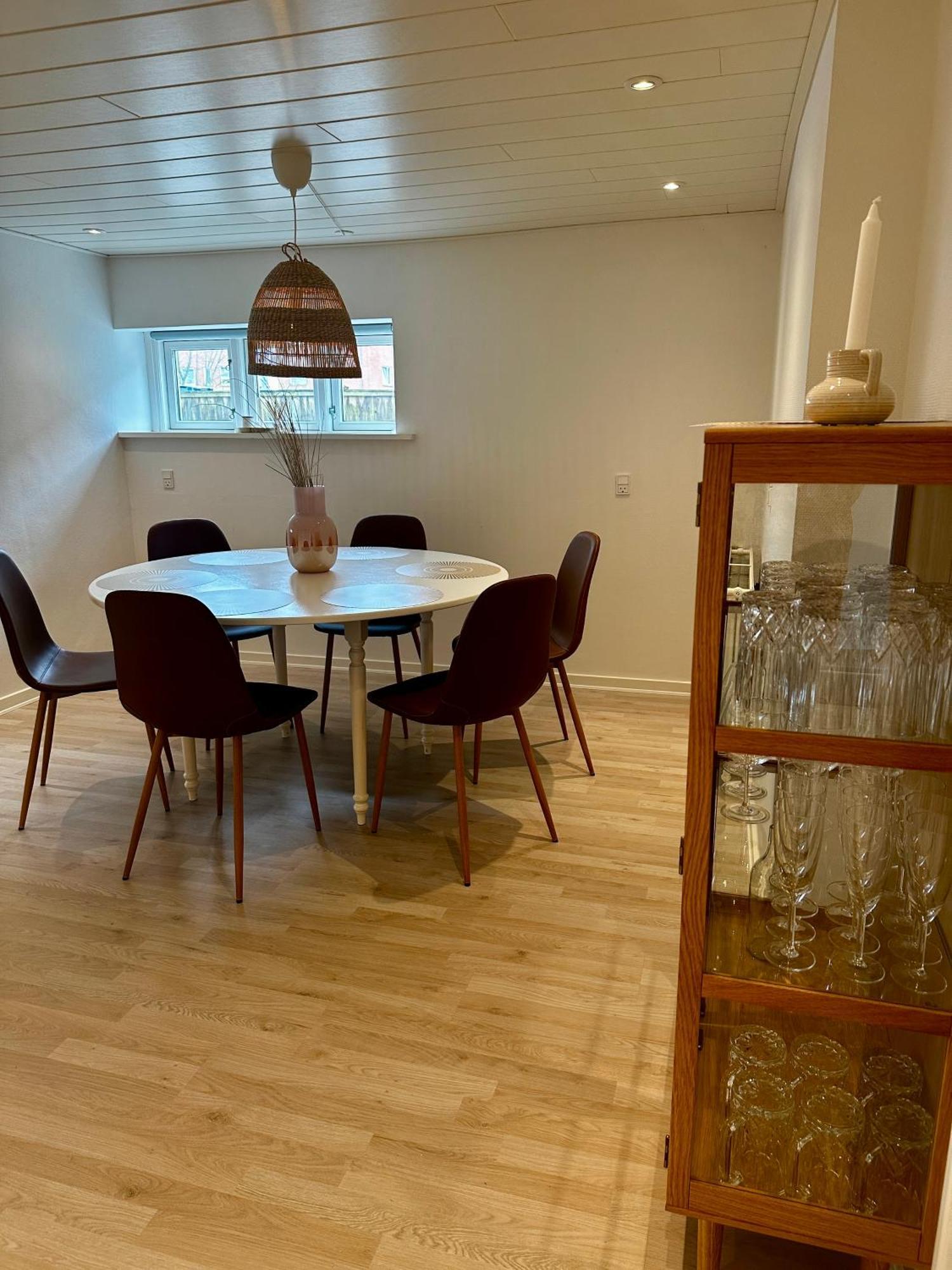 Skon Lejlighed Med Egen Terrasse Og Have Taet Pa Centrum I Skagen Exterior photo
